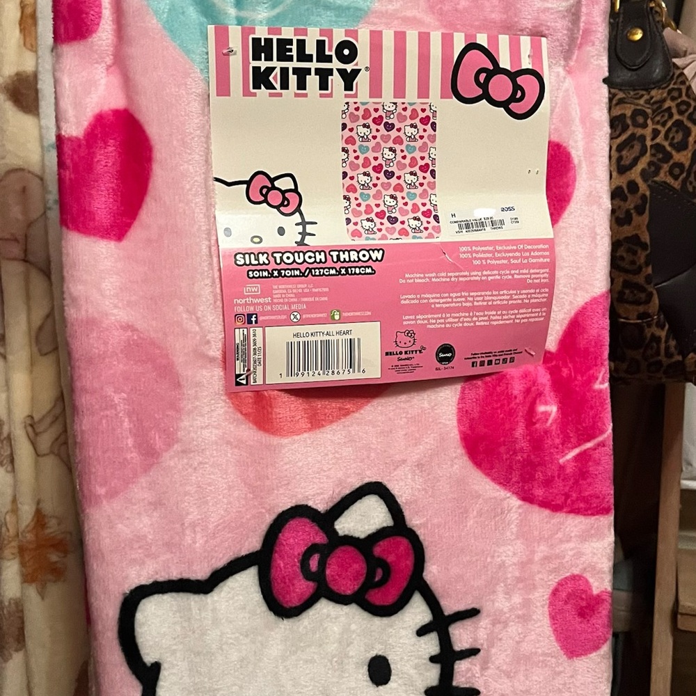Hello Kitty Valentines Day “All Heart” Blanket VIRAL